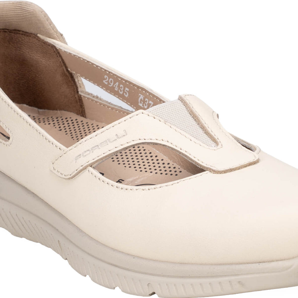 SOLE-G Women's Leather Shoes Beige